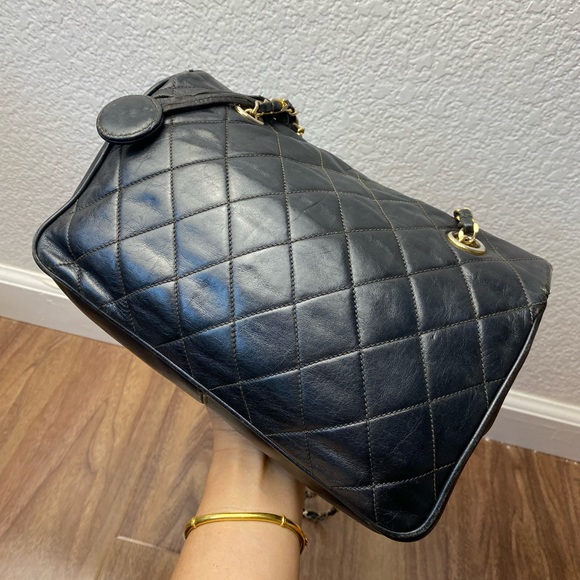 ❌SOLD ON E🅱️🅰️Y❌CHANEL CC black quilted shoulder bag CC logo turn lock Bag 💮 - Picture 8 of 17